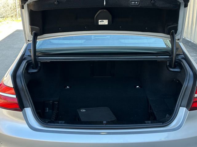 Used 2018 BMW 740e xDrive image 37