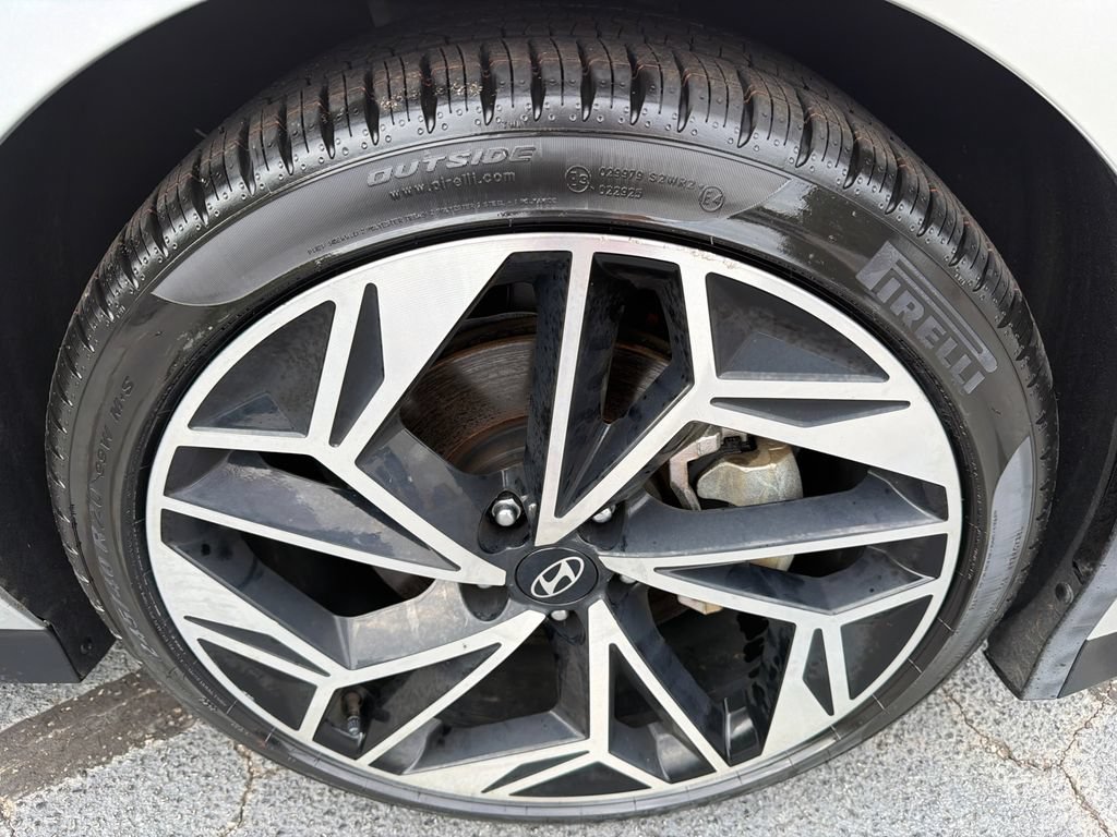 Used 2024 Hyundai Ioniq 6 SEL RWD image 12