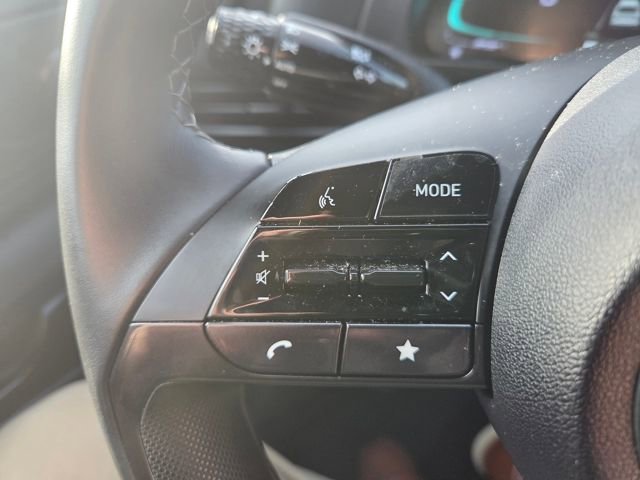 Used 2025 Hyundai Elantra Sport image 13