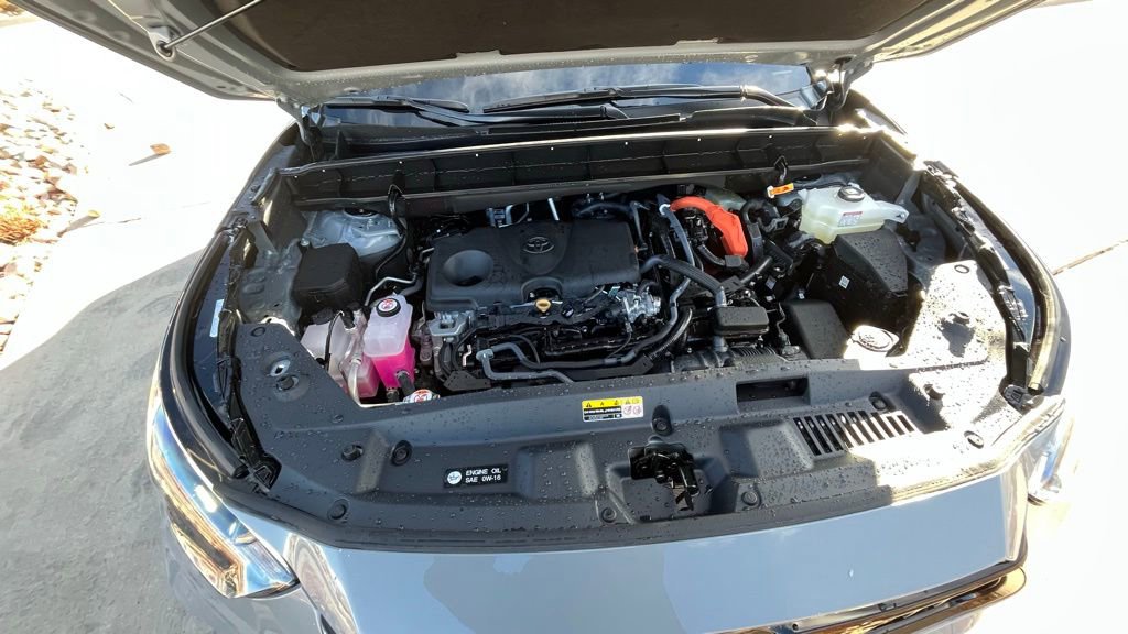Used 2025 Toyota Highlander XLE image 28
