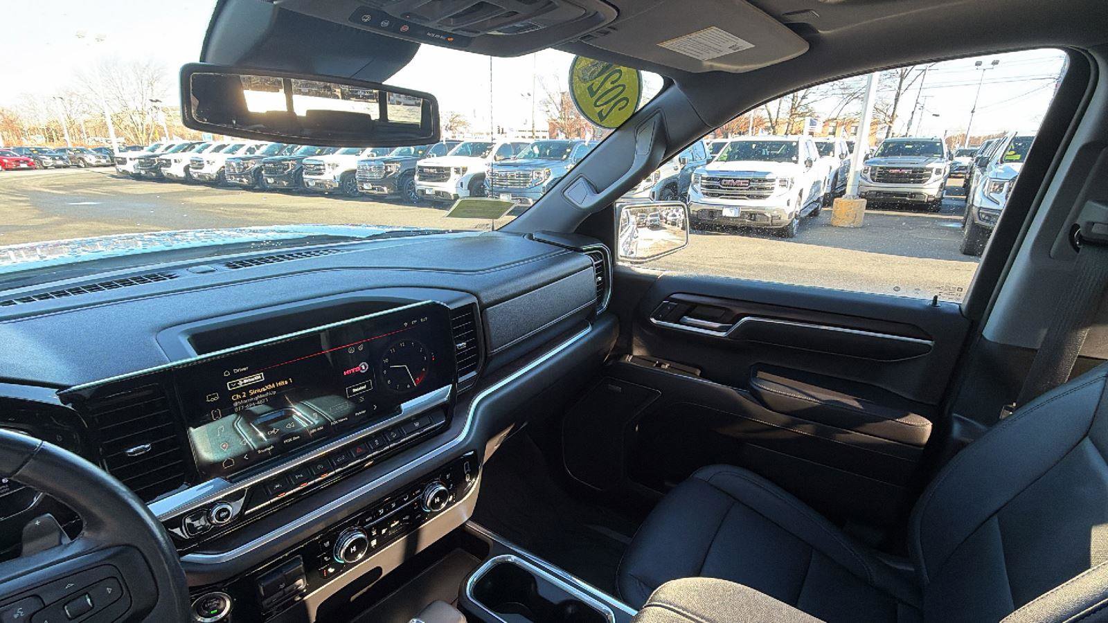 Used 2022 GMC Sierra 1500 SLT w/ SLT Premium Plus Package image 17