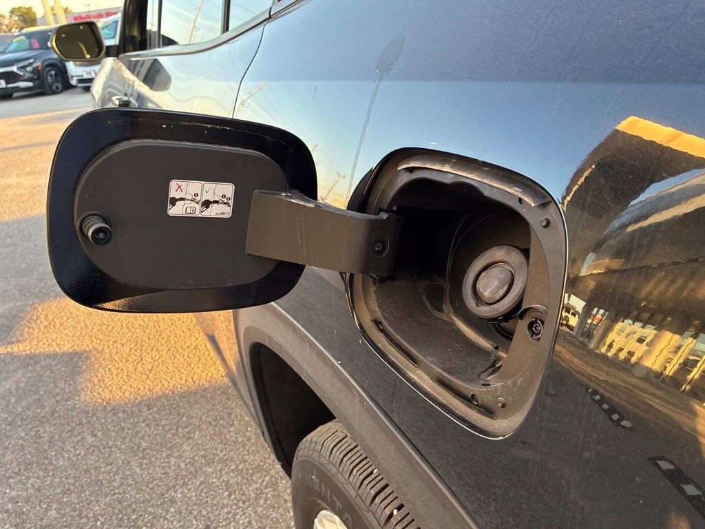 Used 2026 GMC Acadia Elevation w/ Elevation Premium Package FWD image 14