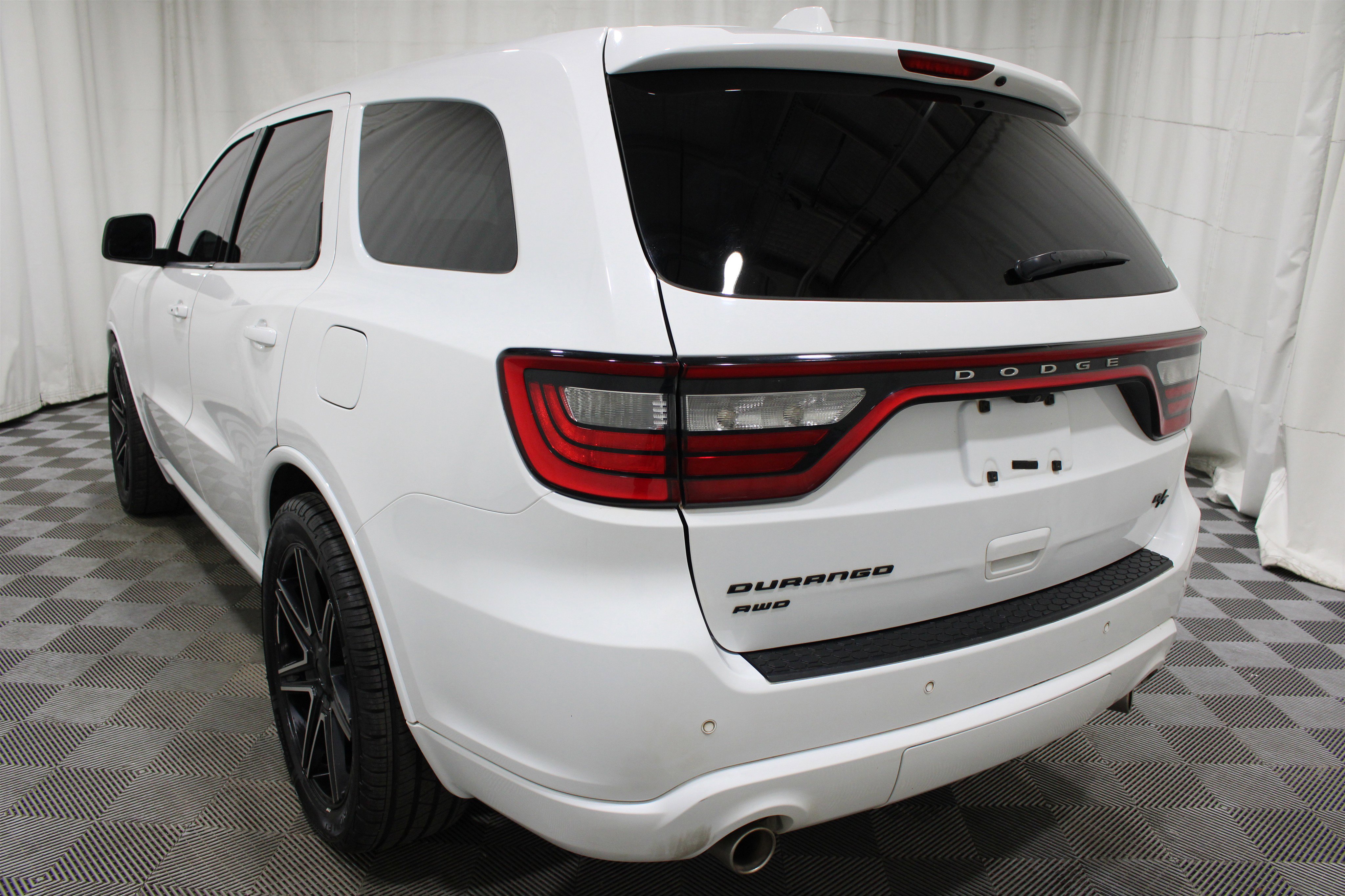 Used 2016 Dodge Durango R/T w/ Blacktop Package AWD/4WD image 36