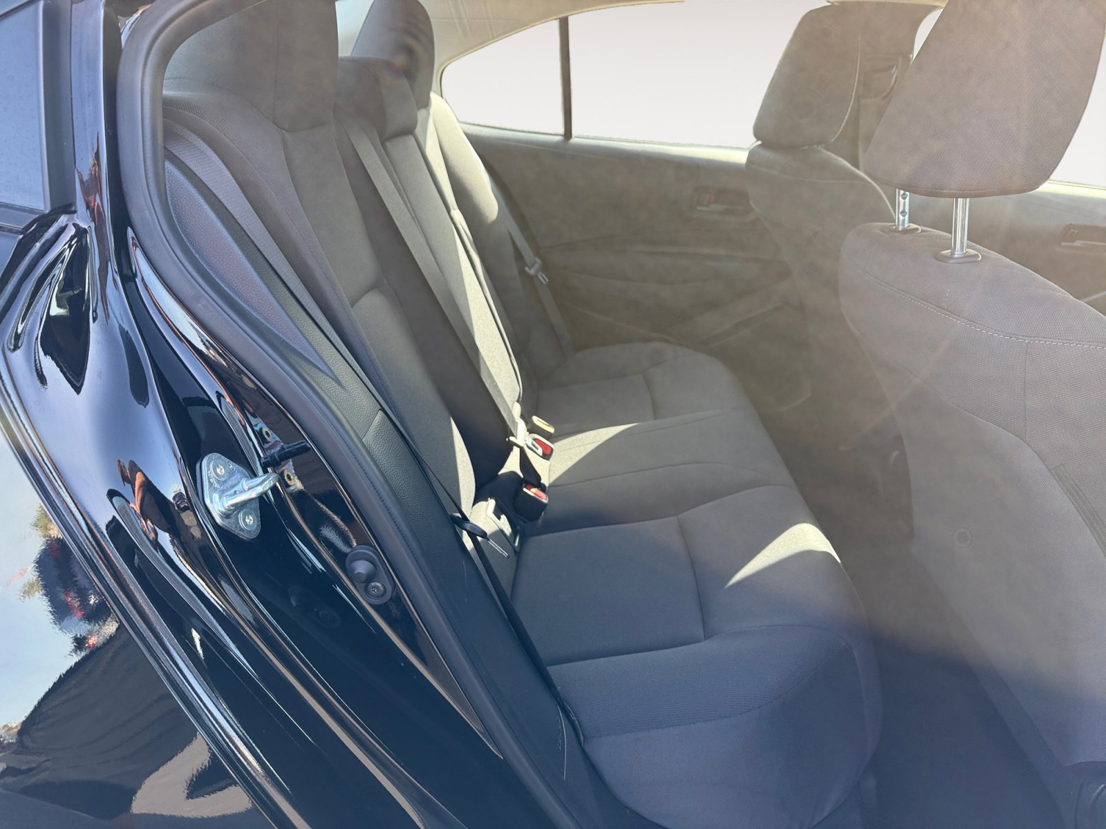 Used 2025 Toyota Corolla LE image 18