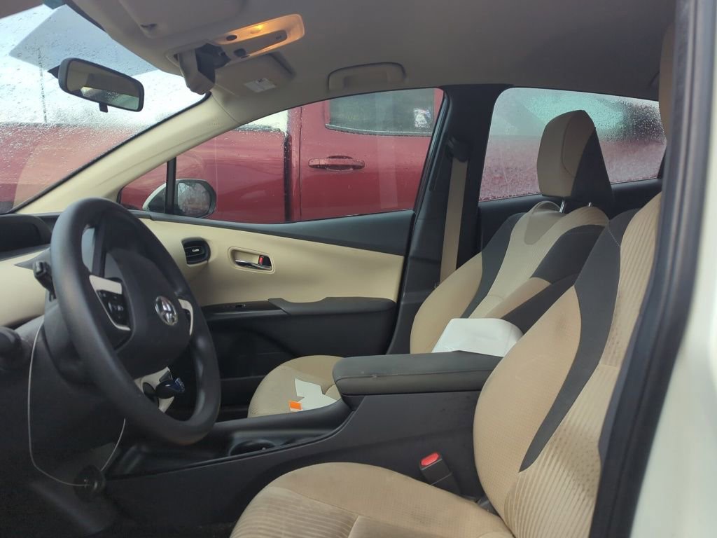 Used 2016 Toyota Prius Two image 6