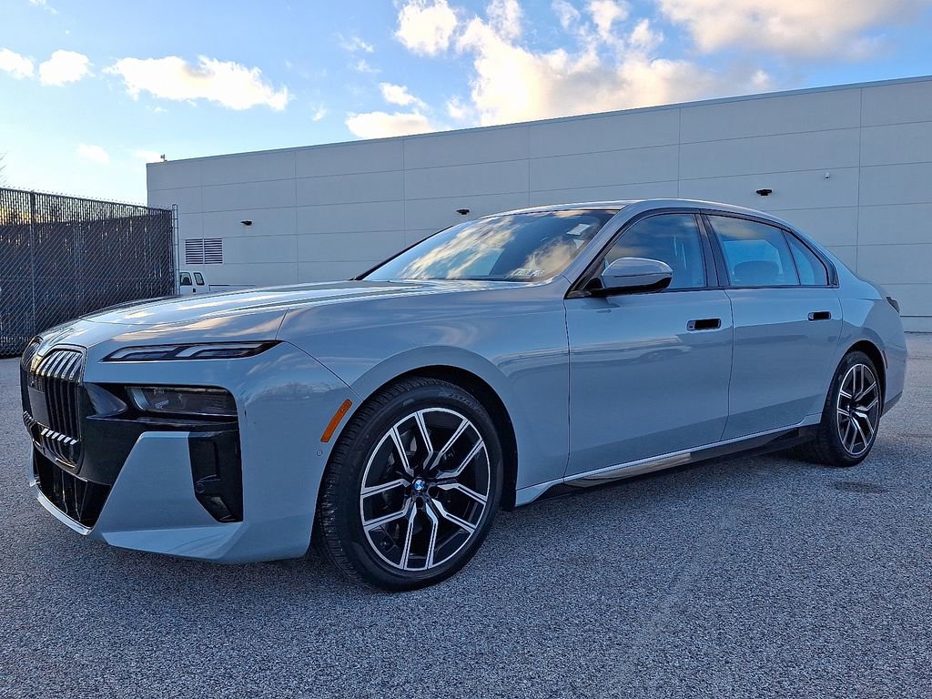 Certified 2023 BMW 760i xDrive image 6