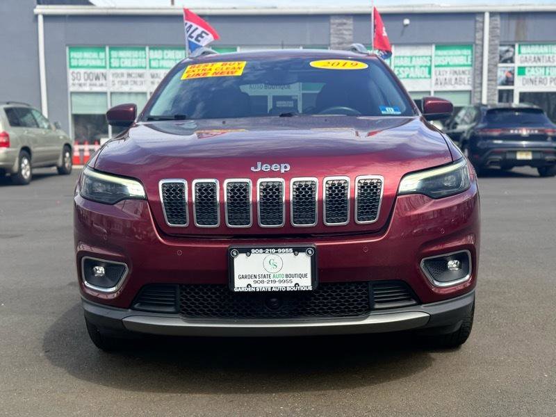 Used 2019 Jeep Cherokee Latitude w/ Popular Appearance Group image 2