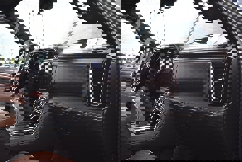 Used 2024 GMC Sierra 3500 Denali Ultimate image 29