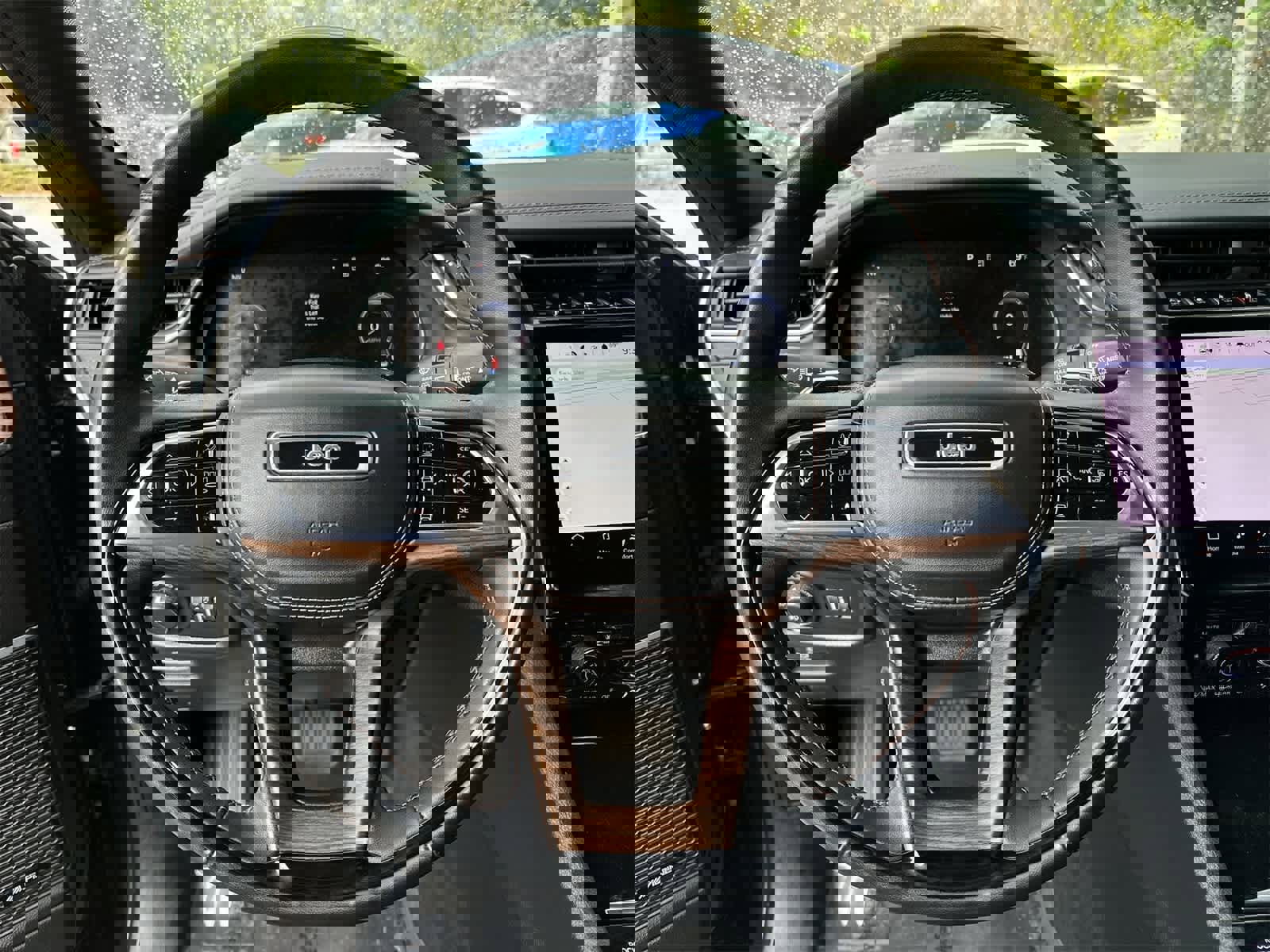 Used 2023 Jeep Grand Cherokee Summit w/ Luxury Tech Group V image 14