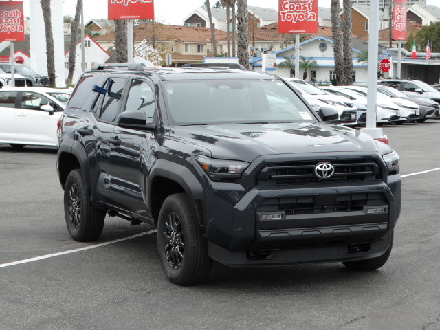 New 2026 Toyota 4Runner SR5 AWD/4WD image 2