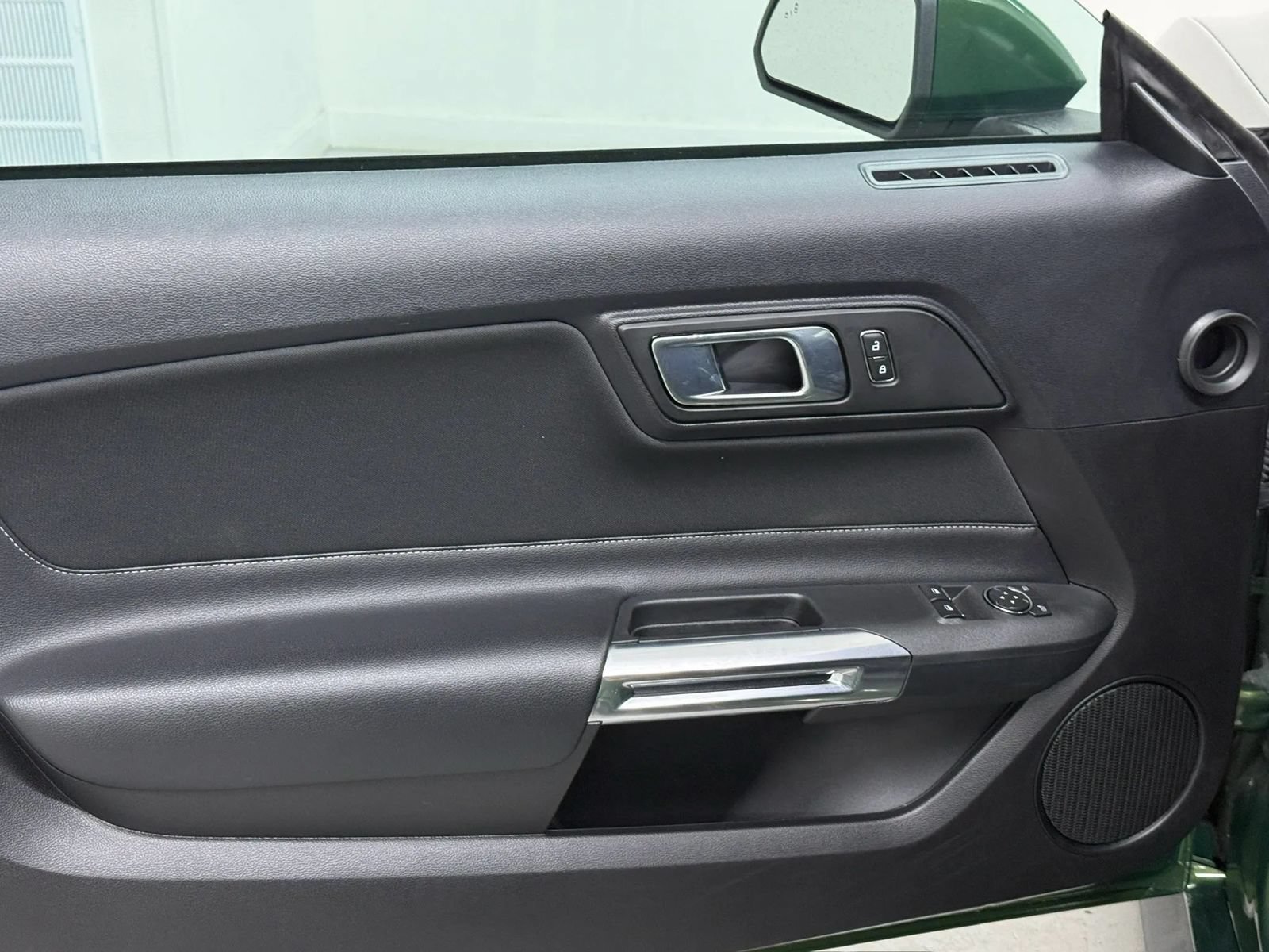 Used 2022 Ford Mustang GT RWD image 16