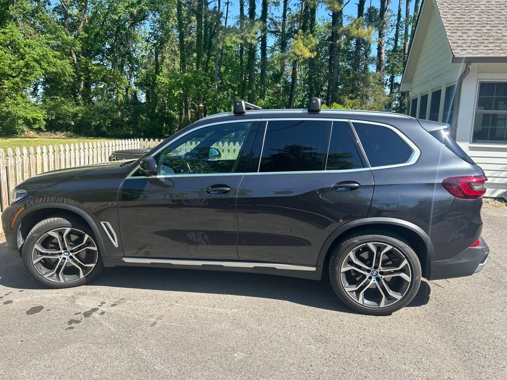 Used 2023 BMW X5 xDrive40i w/ Premium Package AWD/4WD image 1