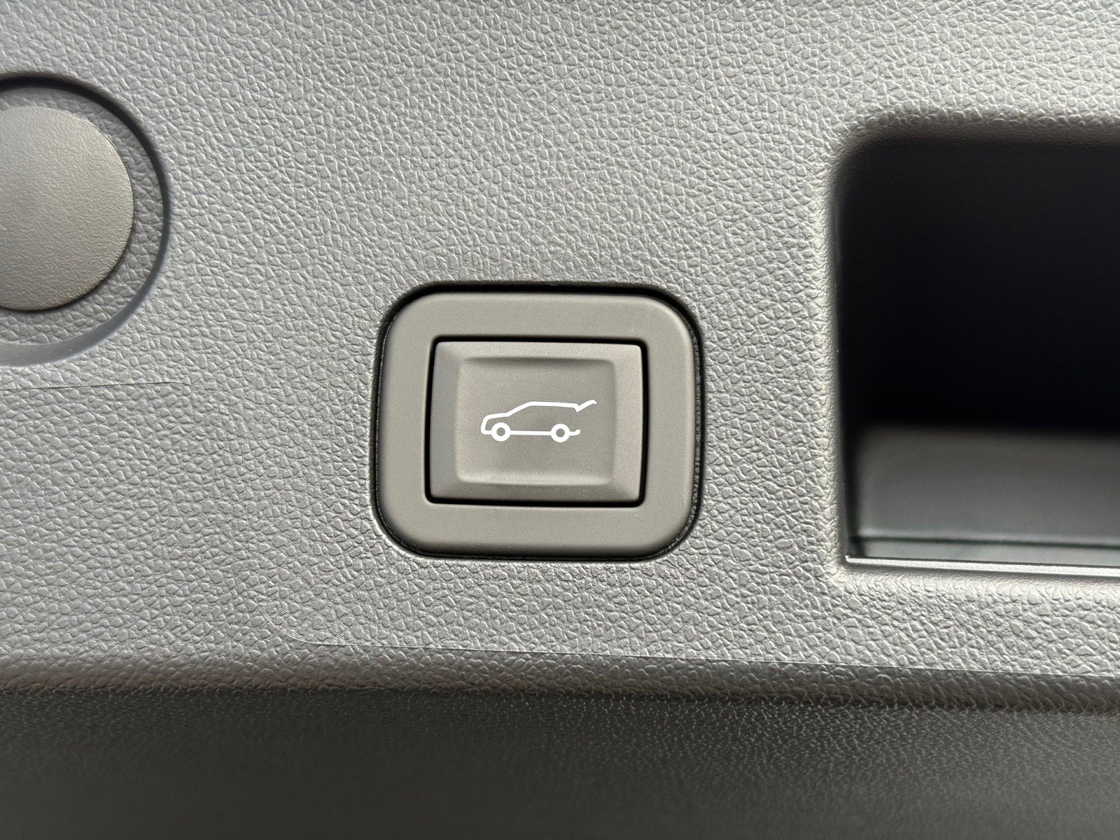 New 2026 GMC Terrain Elevation w/ Elevation Premium Package AWD/4WD image 13