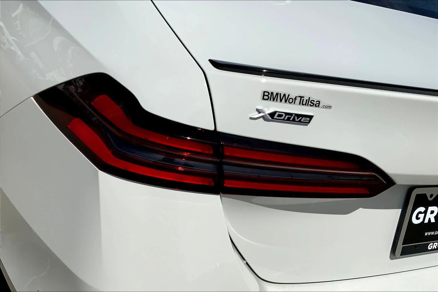 New 2026 BMW 550e xDrive AWD/4WD image 14