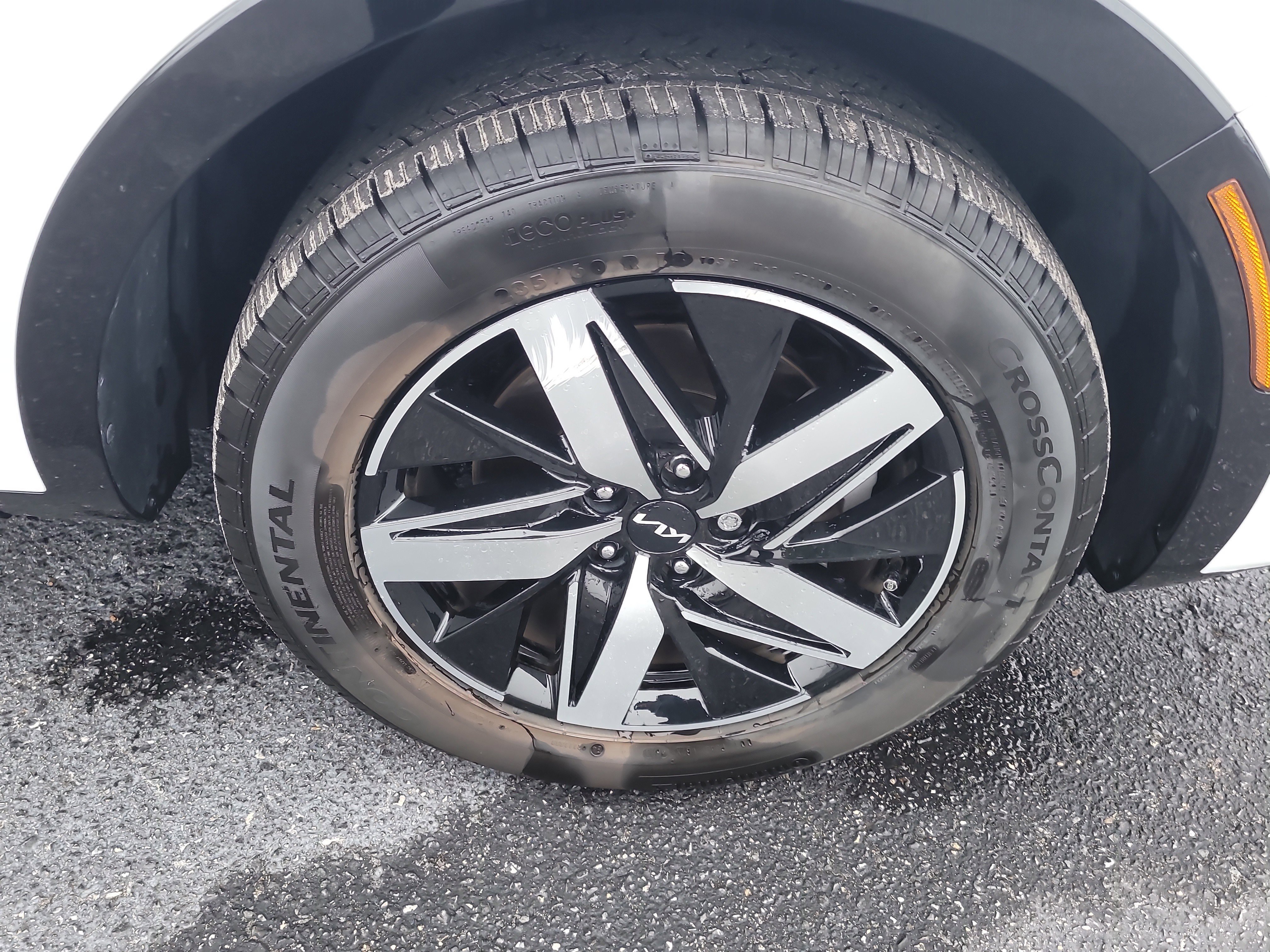 Used 2023 Kia Sorento S image 10