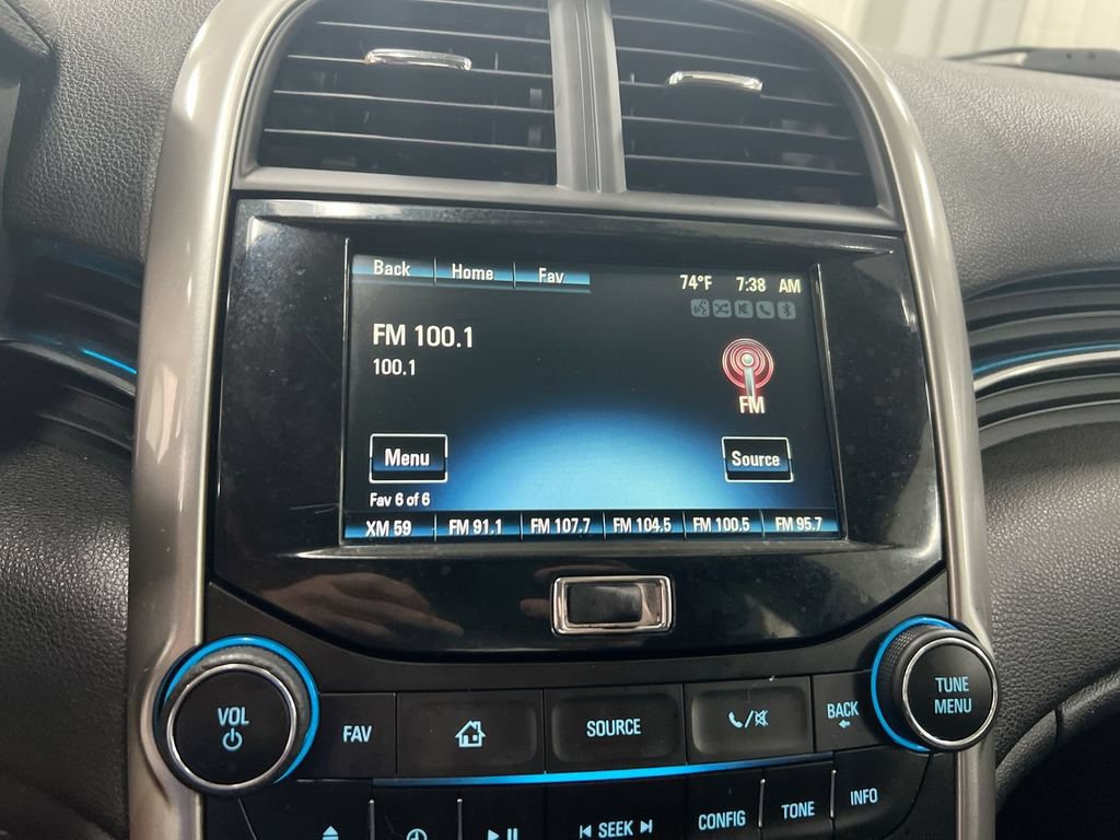 Used 2015 Chevrolet Malibu LT FWD image 13