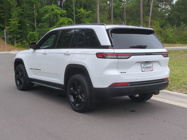 Used 2023 Jeep Grand Cherokee Altitude AWD/4WD image 11