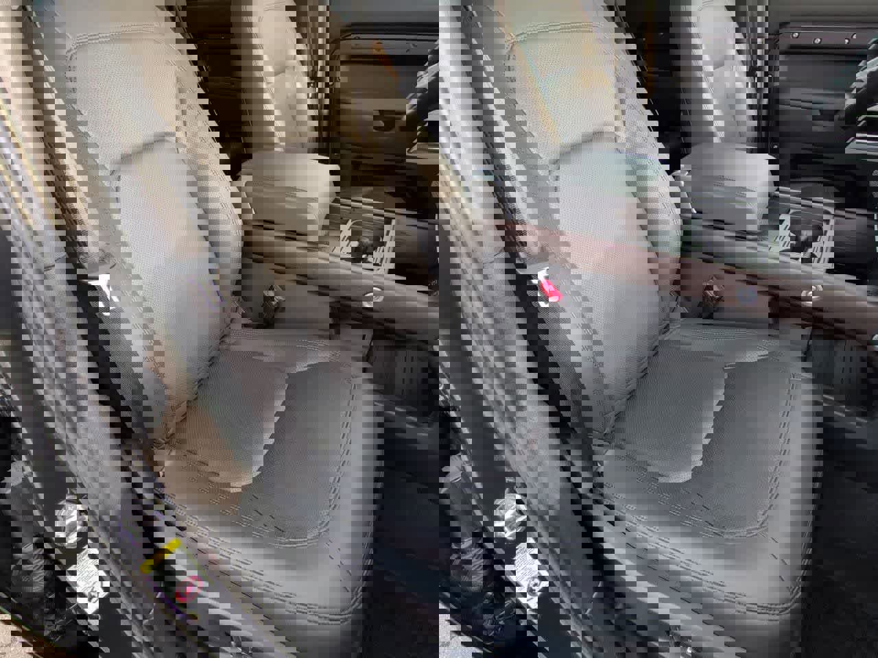 Used 2024 Land Rover Defender 130 S image 24