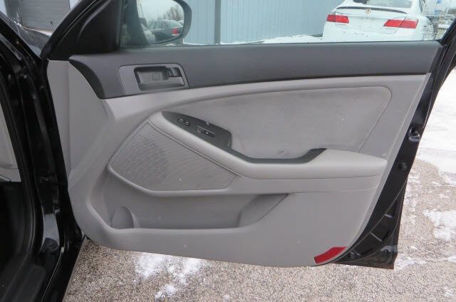 Used 2013 Kia Optima LX image 13