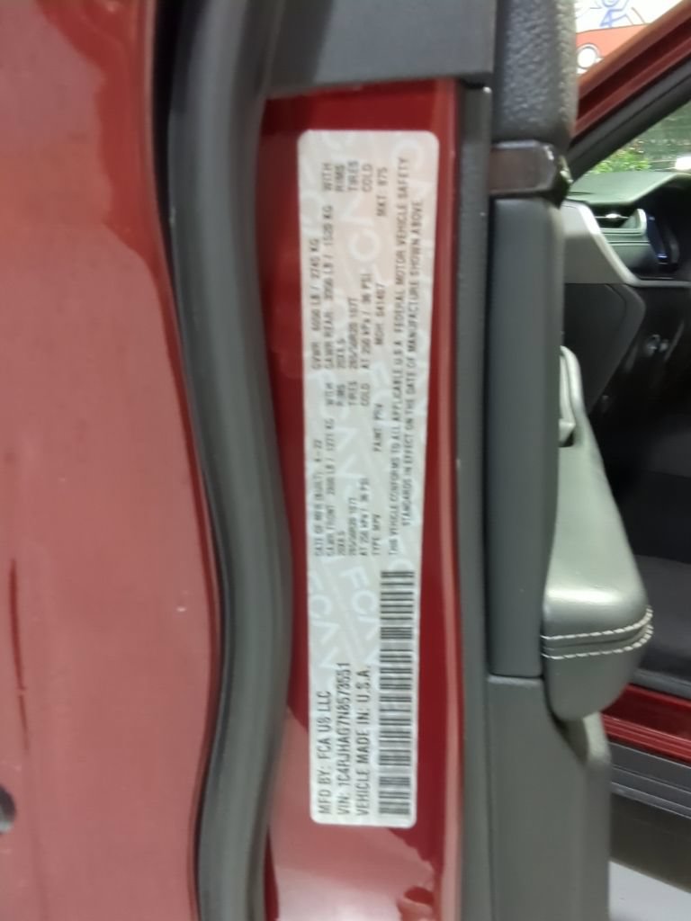 Used 2022 Jeep Grand Cherokee Altitude AWD/4WD image 16