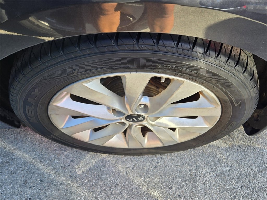 Used 2018 Kia Optima EX image 10