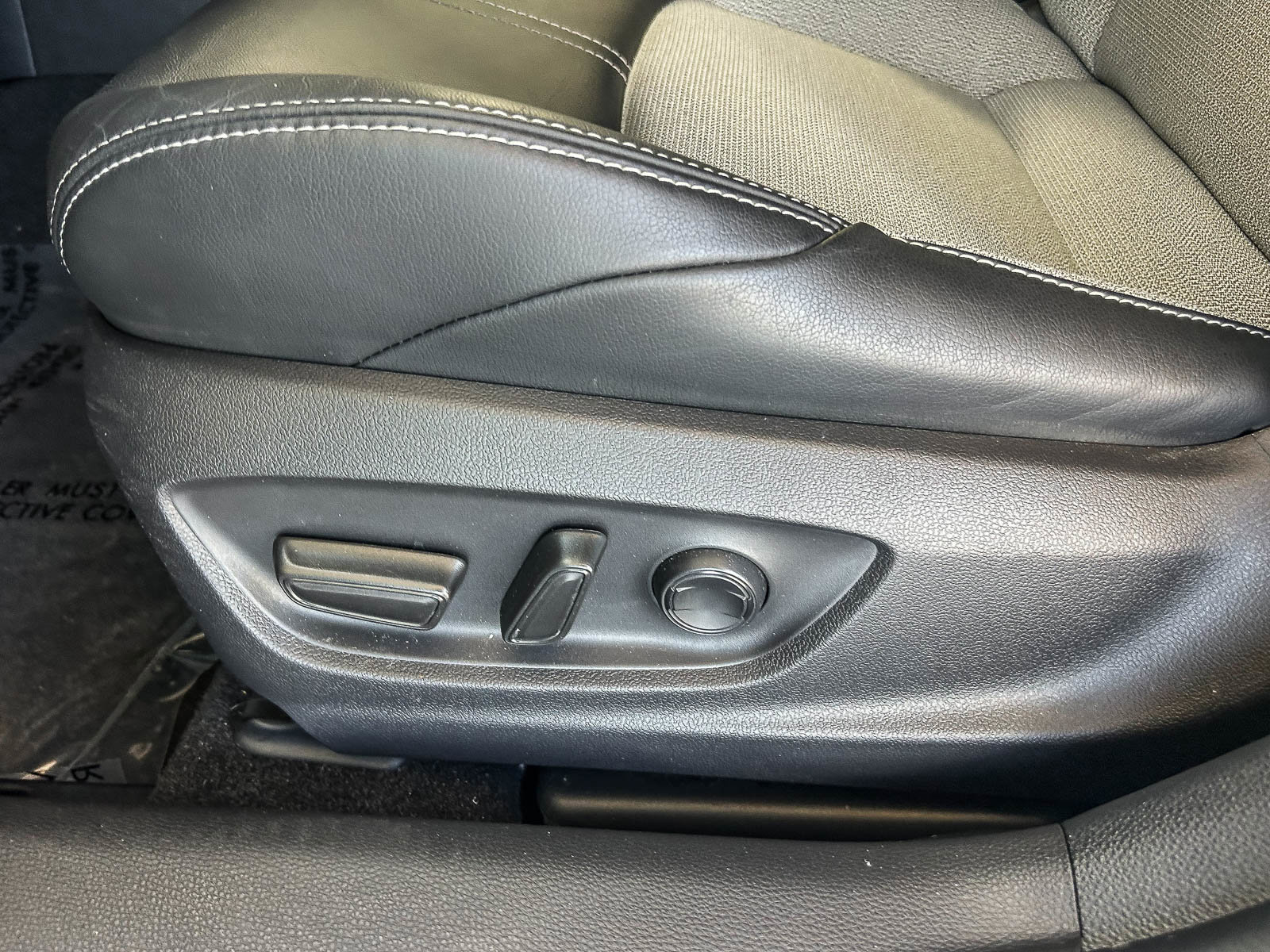 Used 2025 Toyota Corolla XSE image 22