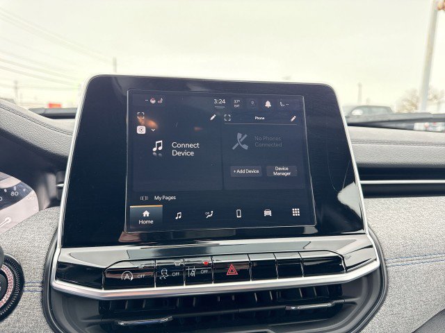 Used 2025 Jeep Compass Latitude w/ Convenience Group image 12