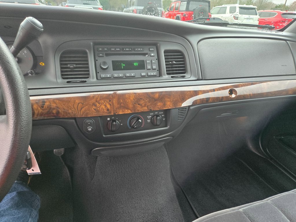 Used 2007 Mercury Grand Marquis GS image 8