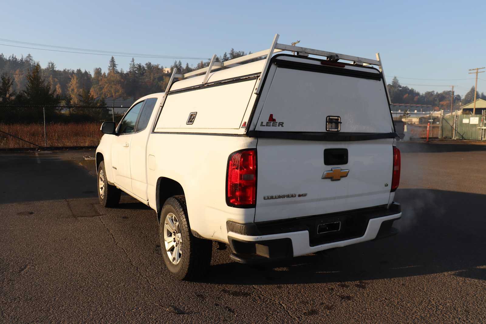 Used 2018 Chevrolet Colorado LT w/ Safety Package RWD image 7