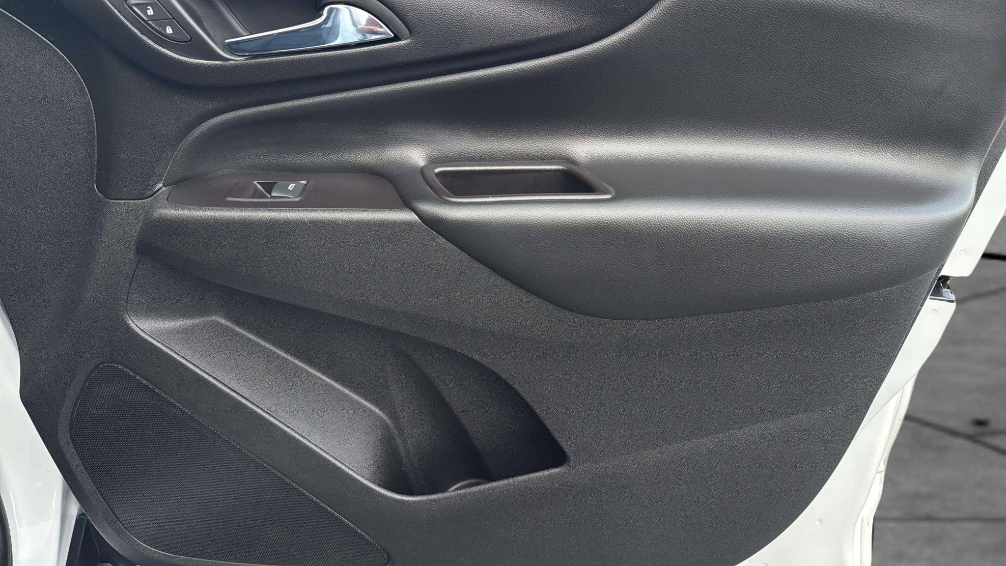 Used 2021 Chevrolet Equinox LT image 43