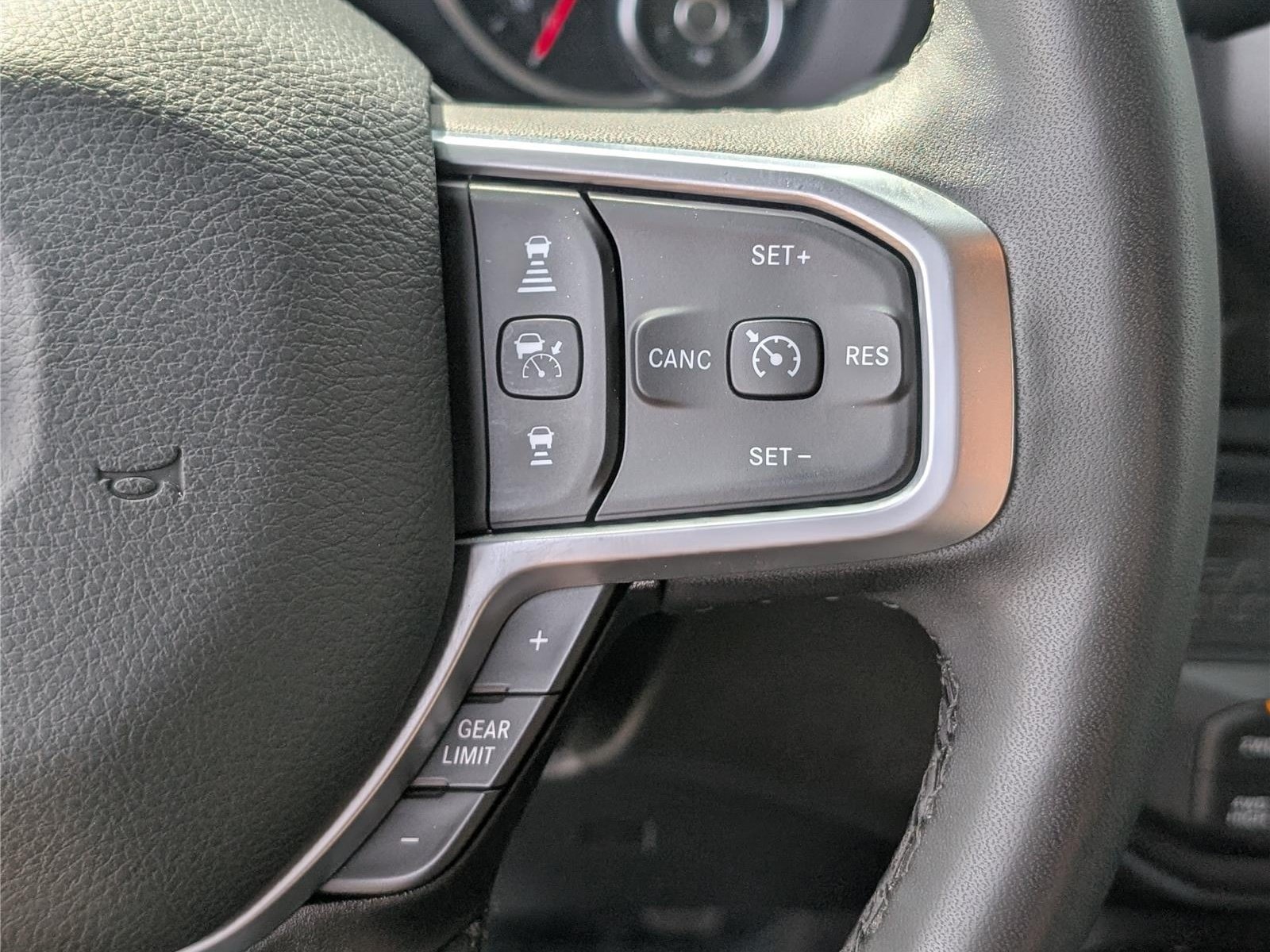 Used 2025 RAM 2500 Big Horn AWD/4WD image 24