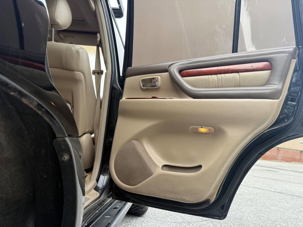 Used 2002 Lexus LX 470 4WD image 18