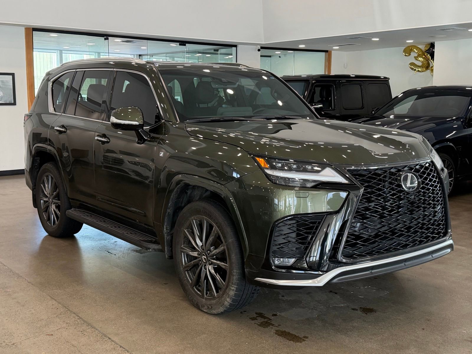 Used 2024 Lexus LX 600 F Sport image 2