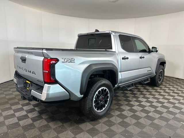 Used 2025 Toyota Tacoma TRD Off-Road image 3