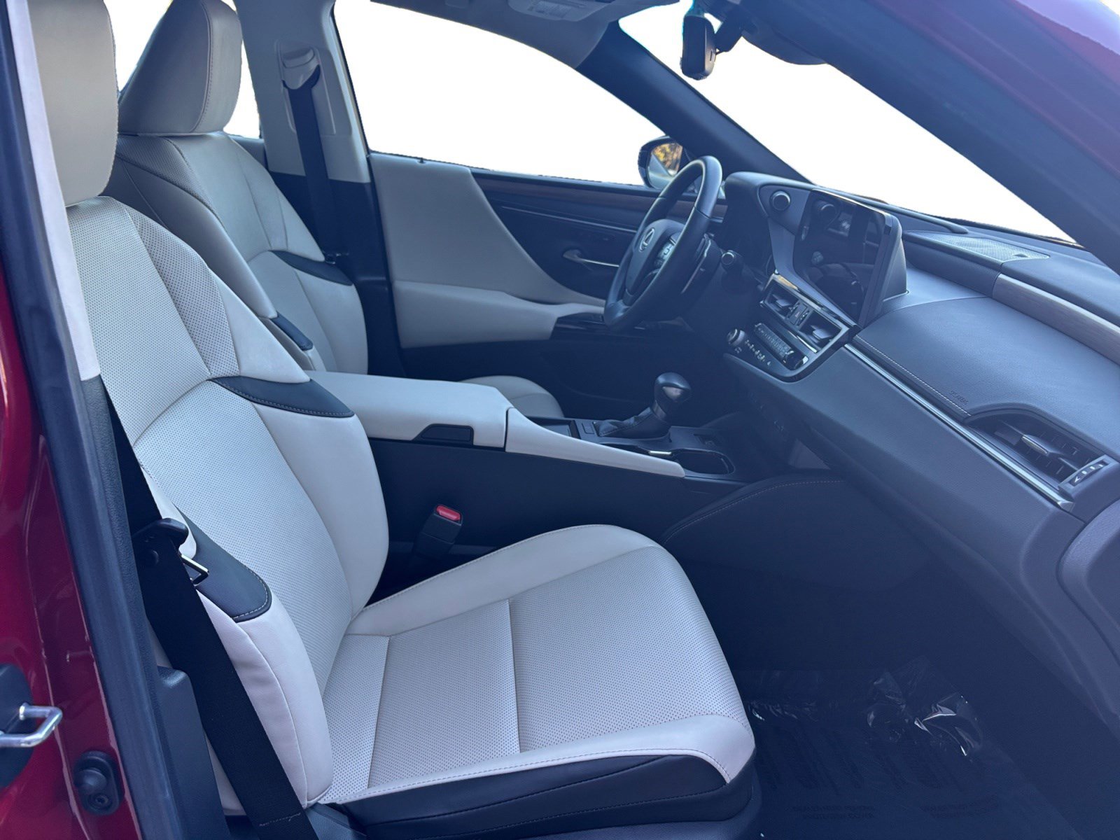 Used 2025 Lexus ES 350 w/ Premium Package image 15