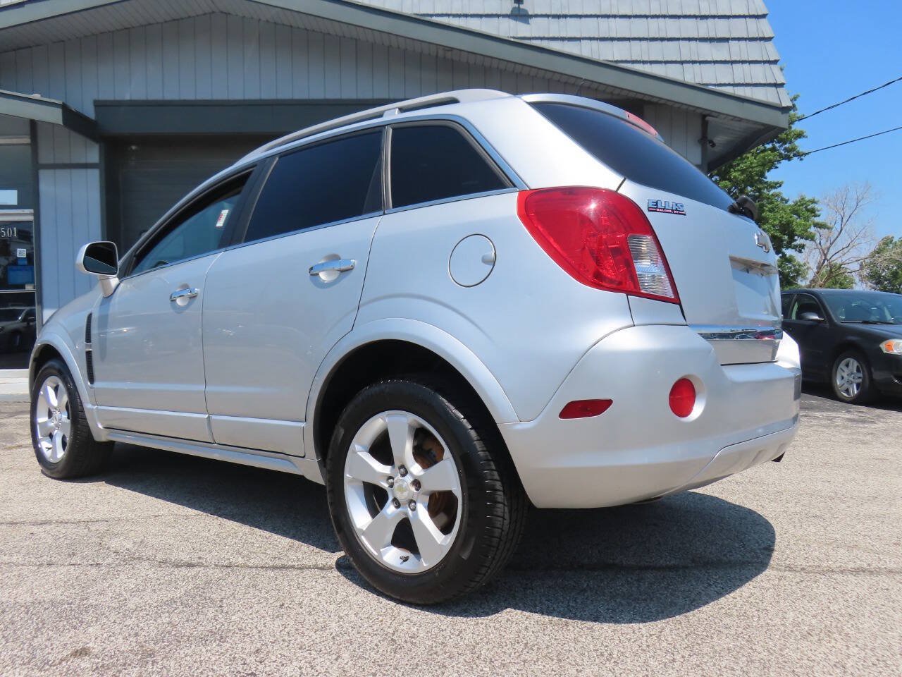 Used 2014 Chevrolet Captiva Sport LT FWD image 3