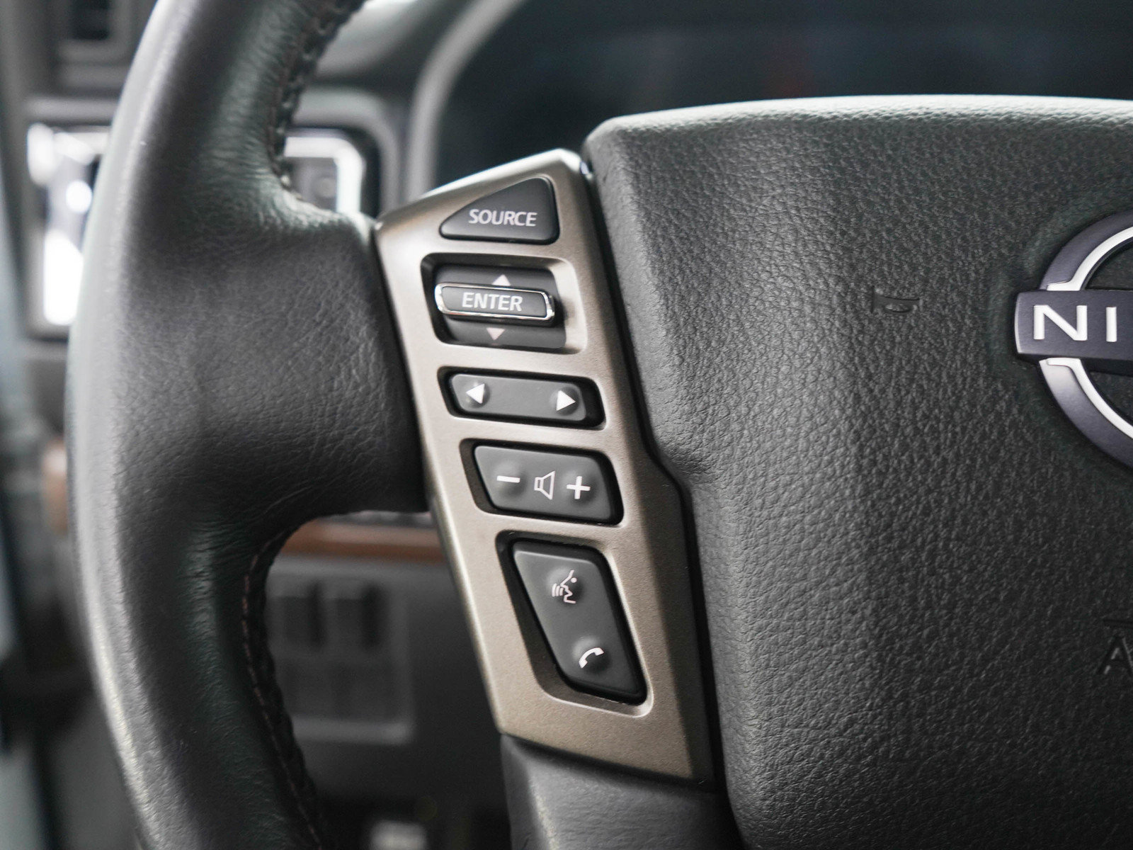 Used 2023 Nissan Titan Platinum Reserve w/ Off Road Protection Package AWD/4WD image 27