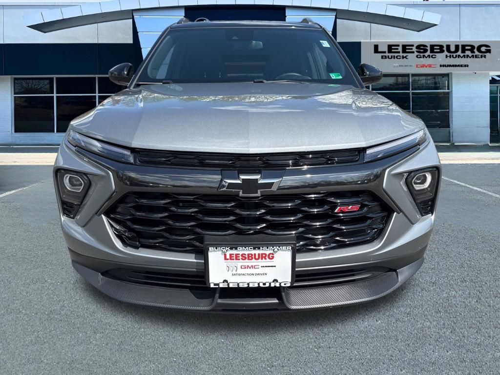 Used 2025 Chevrolet TrailBlazer RS FWD image 2