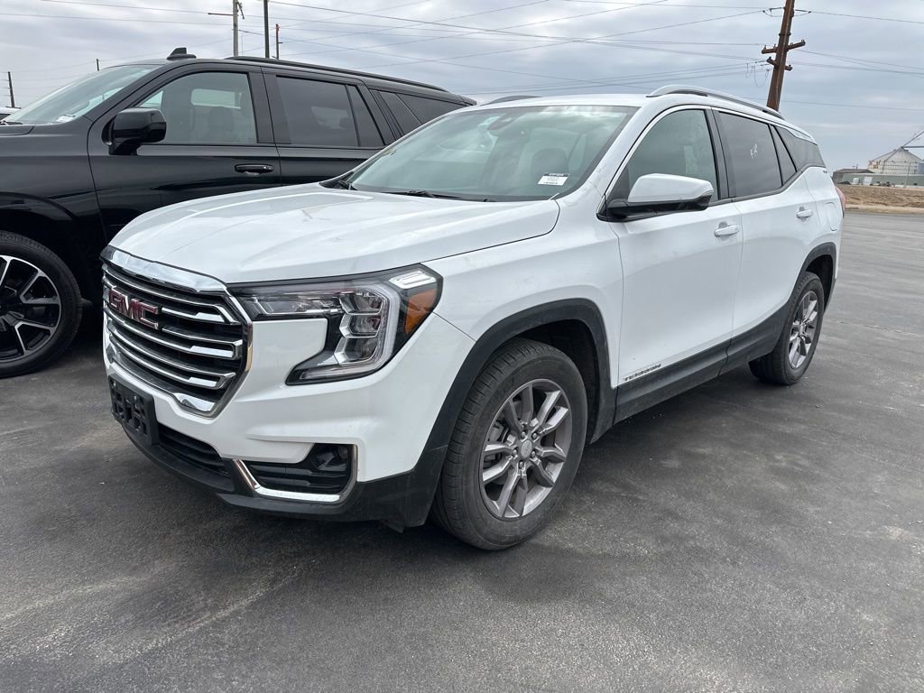 Used 2024 GMC Terrain SLT image 15
