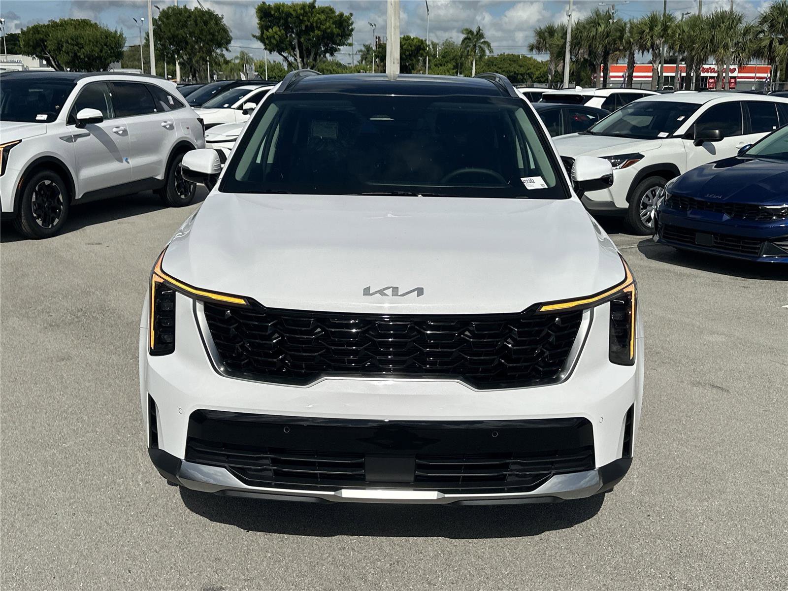 New 2026 Kia Sorento S image 2
