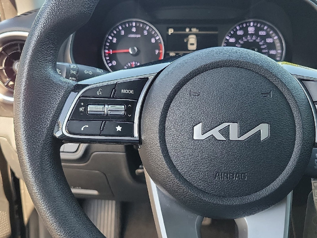 Used 2024 Kia Forte LXS FWD image 18