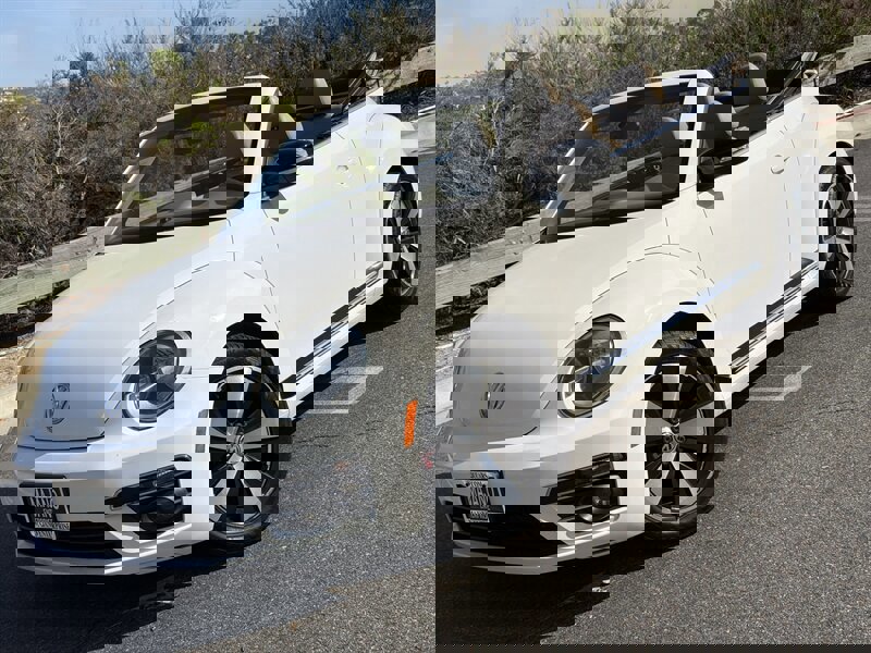 Used 2013 Volkswagen Beetle 2.0T image 5