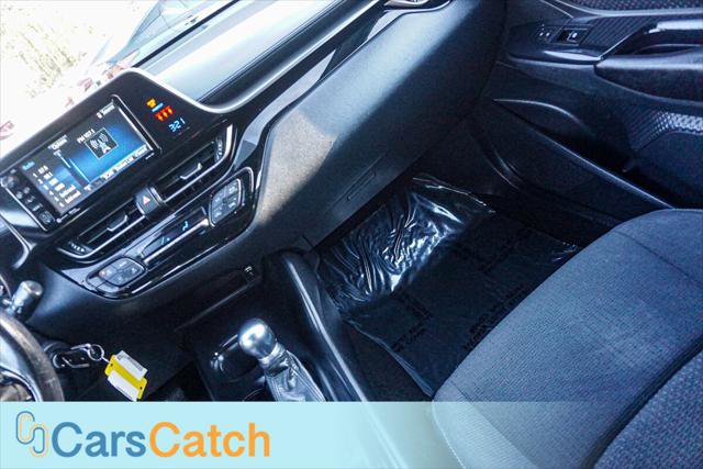 Used 2018 Toyota C-HR XLE image 26