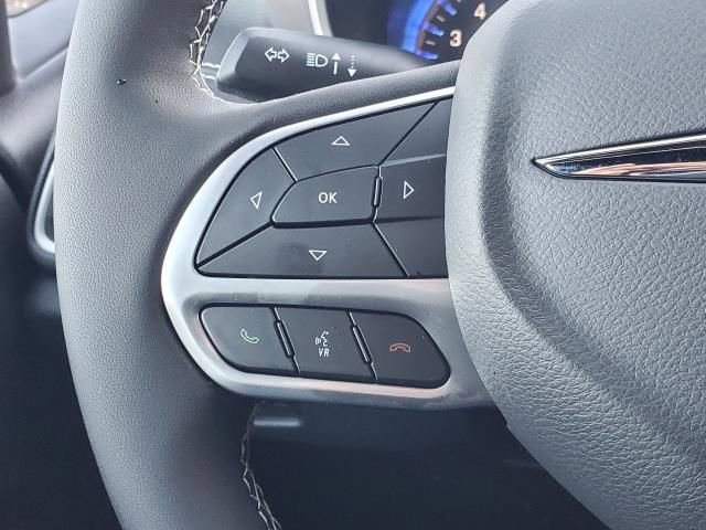 New 2026 Chrysler Pacifica Select image 13