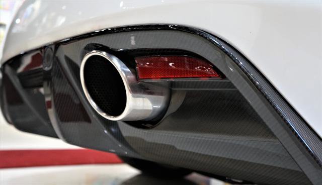 Used 2012 Aston Martin DBS Coupe image 16