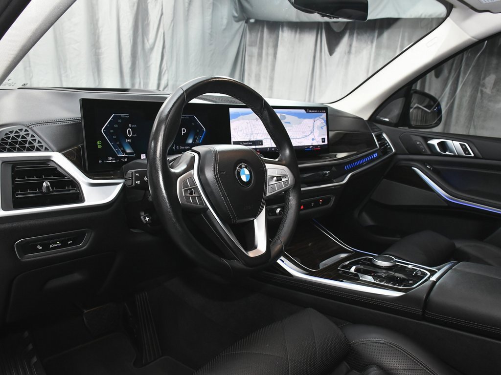 Used 2024 BMW X7 xDrive40i image 21