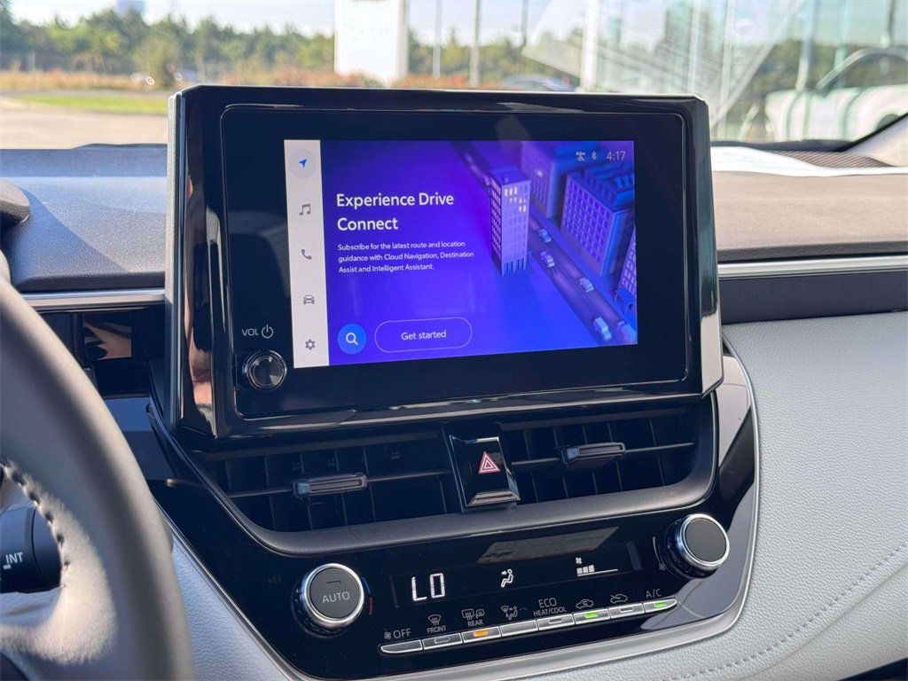 Used 2025 Toyota Corolla SE image 14