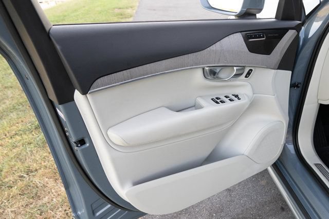 Used 2023 Volvo XC90 B6 Plus w/ Protection Package AWD/4WD image 41