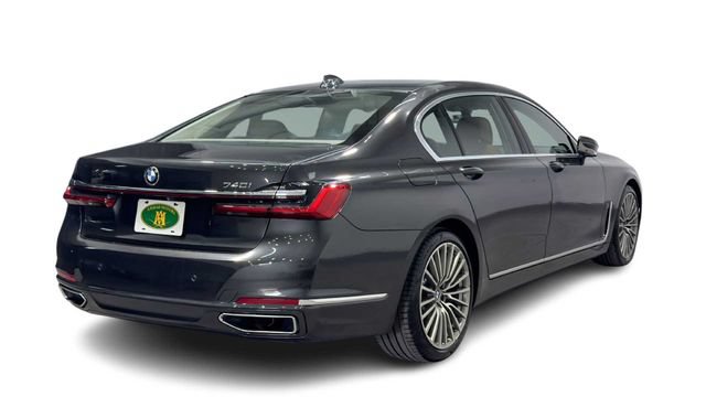 Used 2020 BMW 740i w/ Premium Package RWD image 2