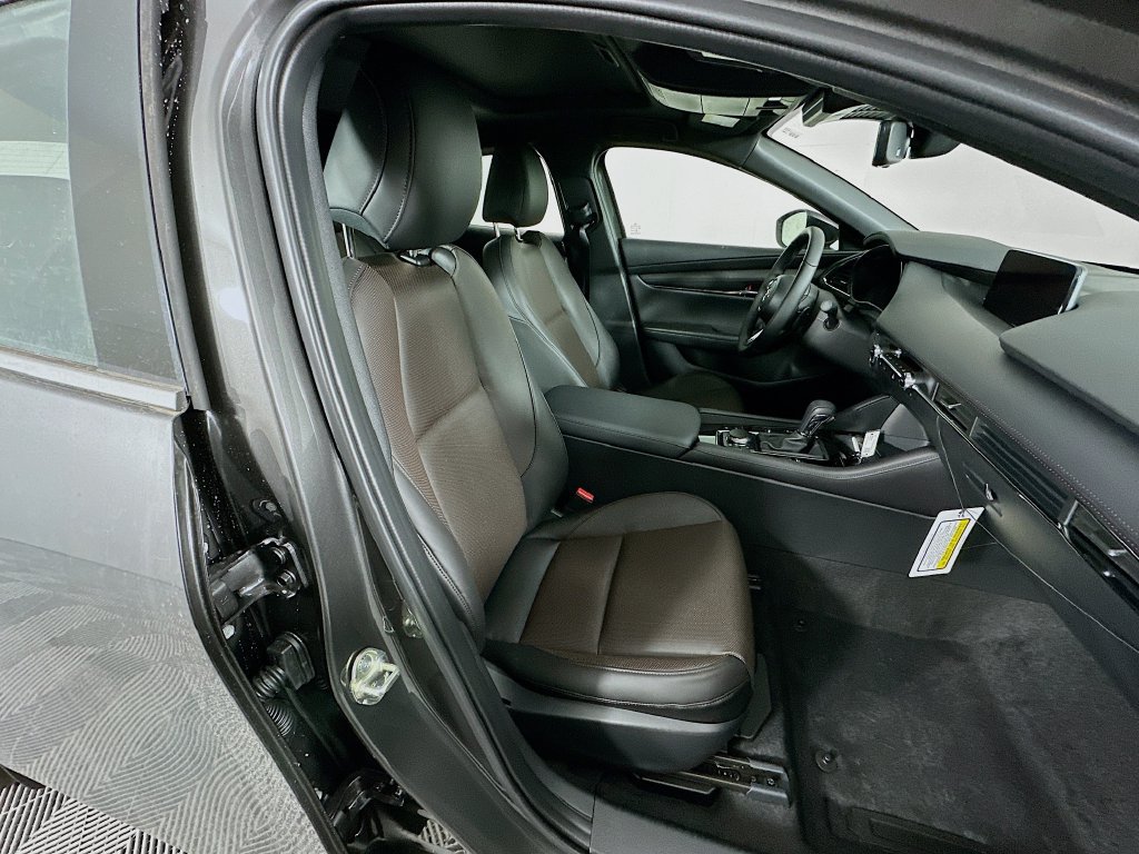 New 2026 MAZDA MAZDA3 Hatchback w/Premium Plus Pkg AWD/4WD image 35